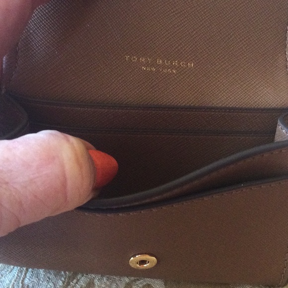 NWT Tory Burch half zip card case - Picture 5 of 5